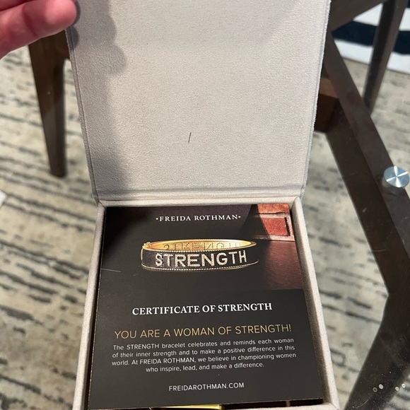 Freida Rothman Strength Bracelet - Picture 5 of 12